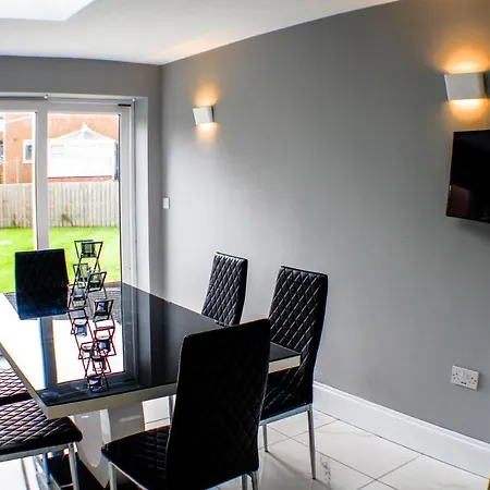 Throxenby - 3 Bed House Sleeps Up To 10 Holiday home